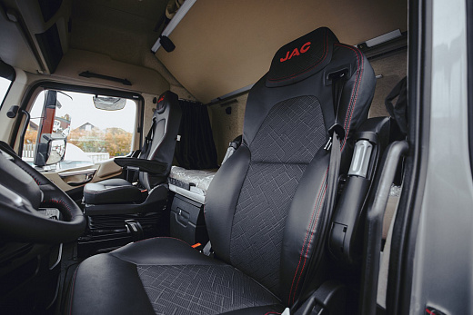 Тягач JAC K7