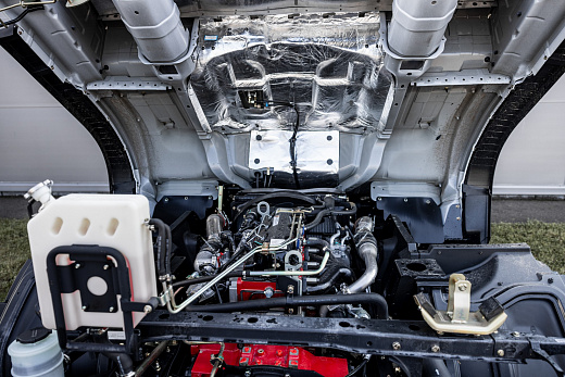 Шторный фургон DONGFENG C120L
