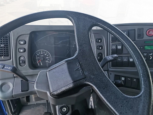 Тягач МАЗ-643028-8579-011 с гидроотбором 6×4