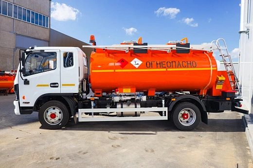 Автотопливозаправщик АТЗ-8 DONGFENG C120S вместимость 8 куб. м.