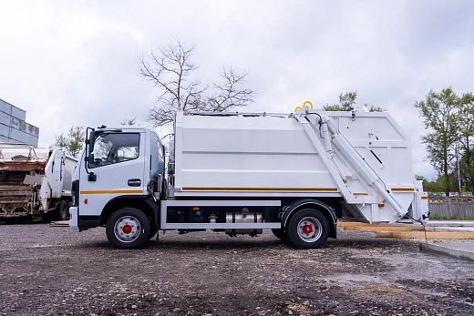 Мусоровоз с задней загрузкой DONGFENG C120T 10 куб.м