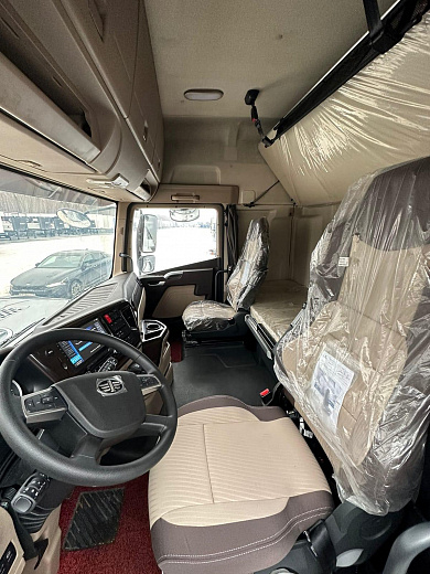 Седельный тягач FAW JH6 ORYX 4x2 2024 год