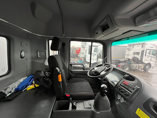 Шторный фургон с подъемной осью JAC N200L 9,4х2,55х2,65 м