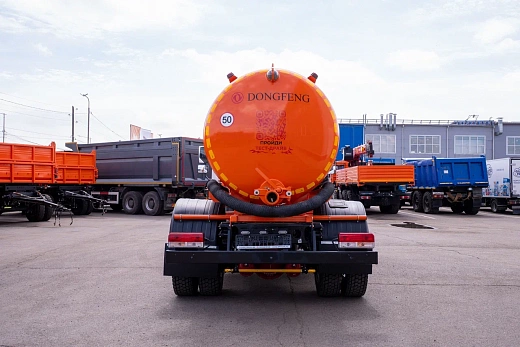 Вакуумная машина АВ-7028 DONGFENG C120T 5,5 кубов