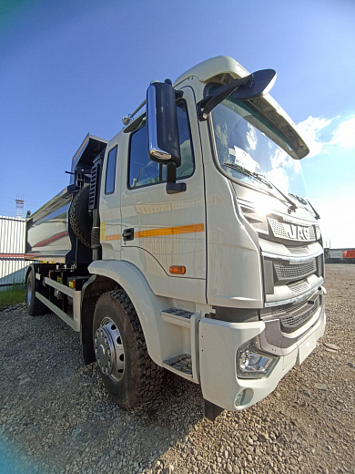 Самосвал JAC N200